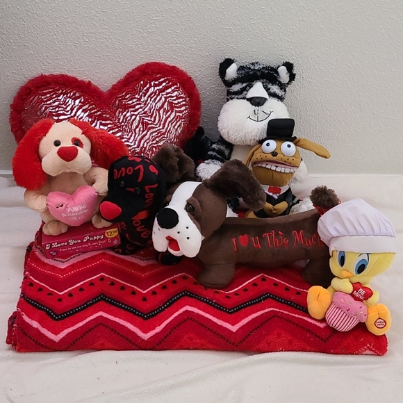 Valentines Day Gift Bundle - Picture 2 of 12